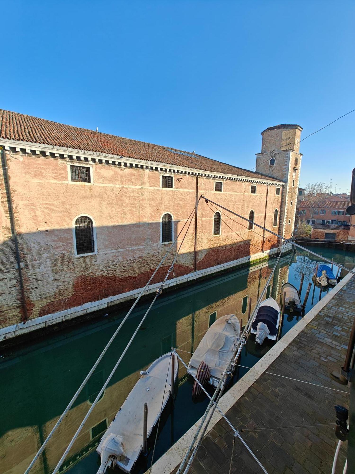 Castello Canal View Veneza Exterior foto