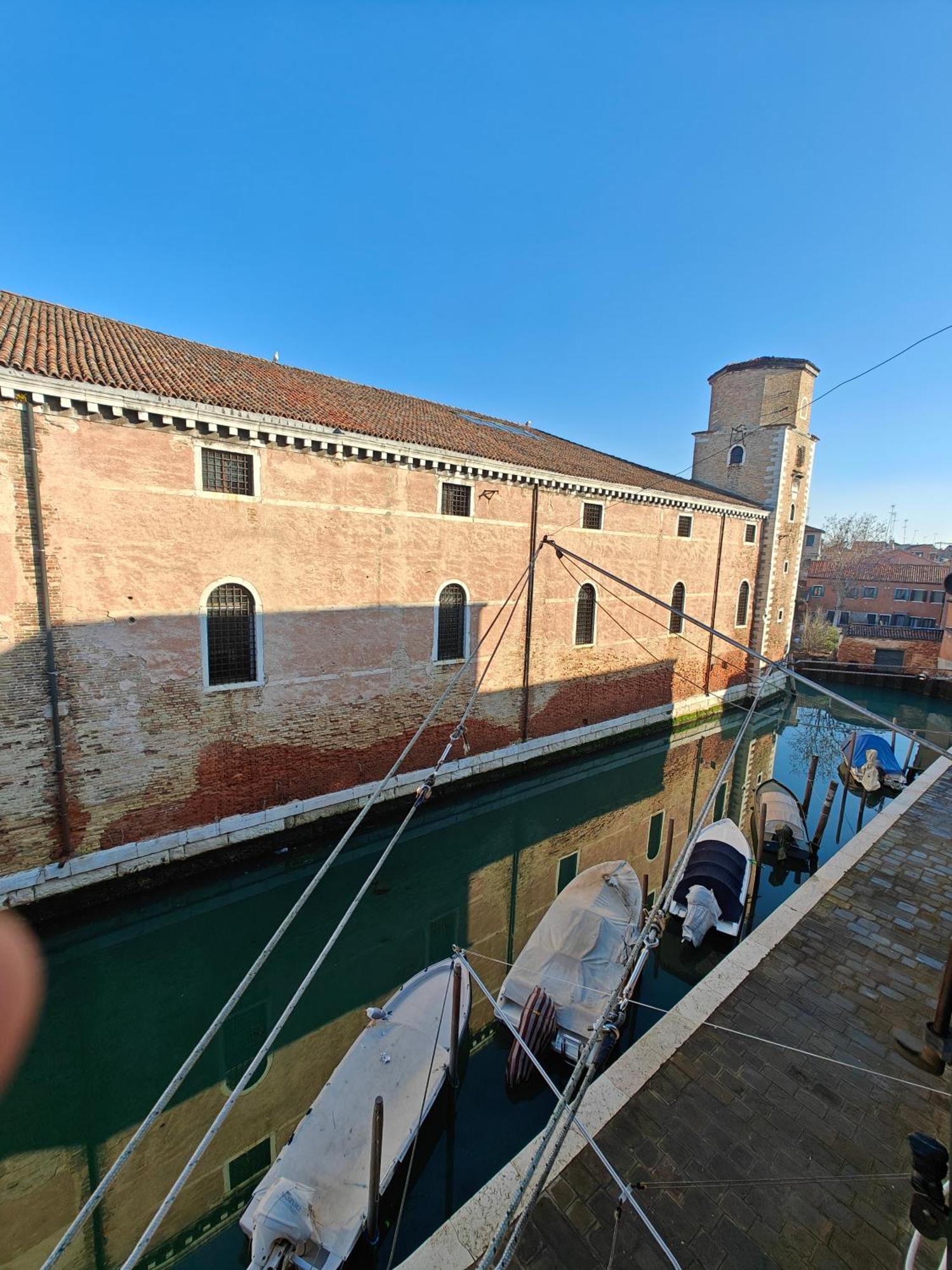 Castello Canal View Veneza Exterior foto