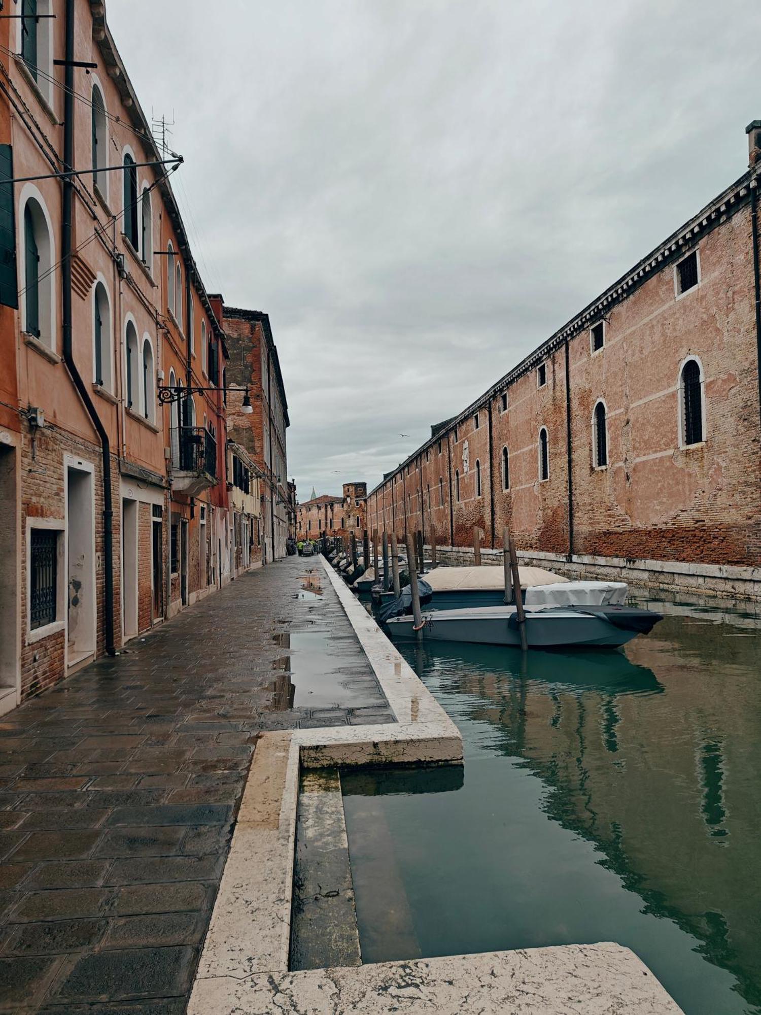 Castello Canal View Veneza Exterior foto